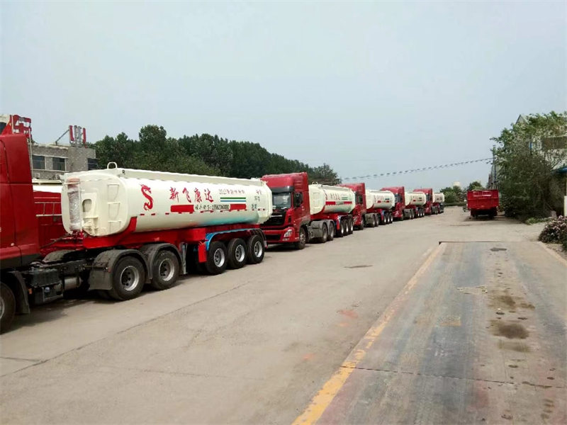 粉粒物料运输车