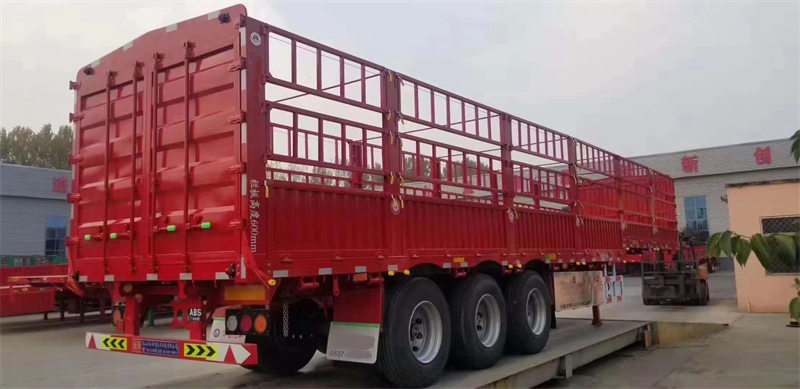 仓栅式半挂车